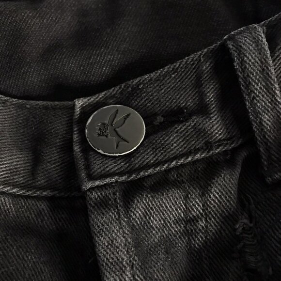 One Teaspoon Bonitas Shorts 26 Black Cut off Denim Button Fly Destroyed Festival - Picture 8 of 14